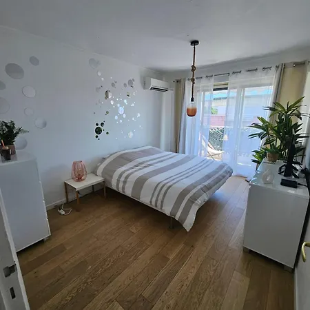 Le Duplex Антиб